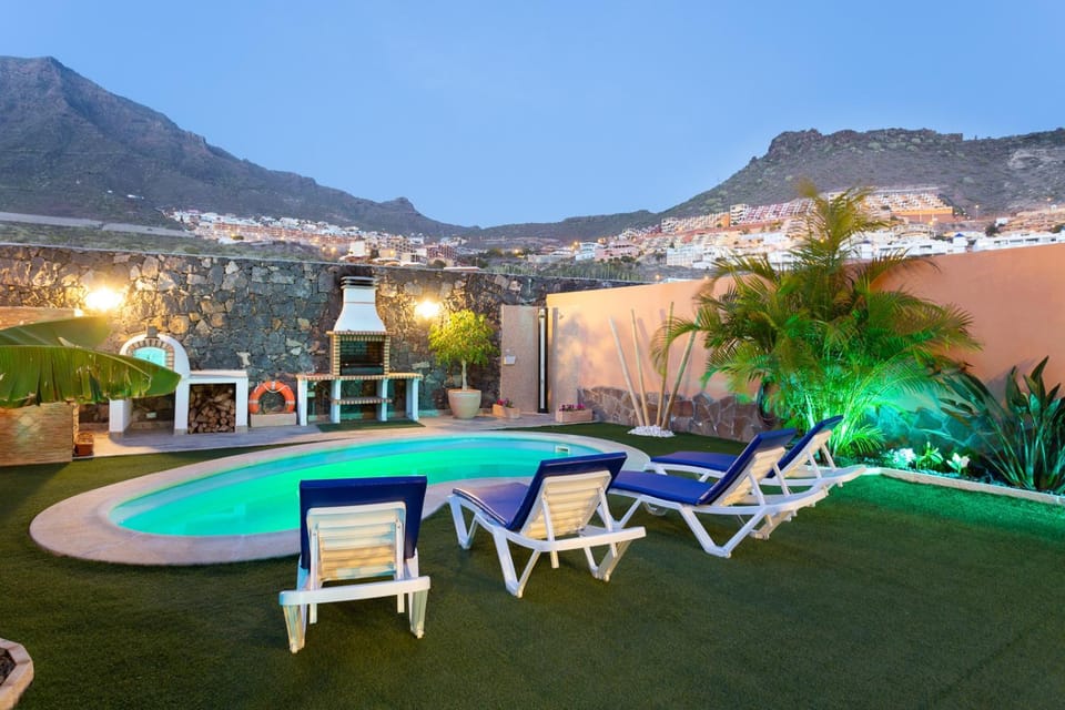 Day, Natural landscape, Mountain view, Pool view, Swimming pool