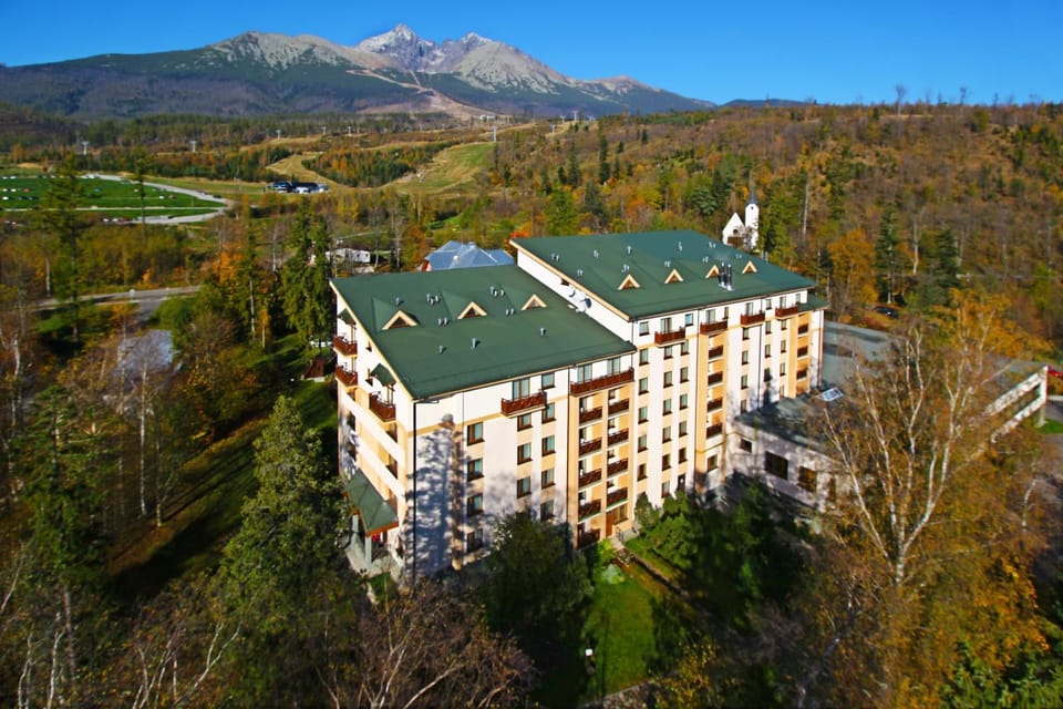Property building, Natural landscape, Bird's eye view, Mountain view