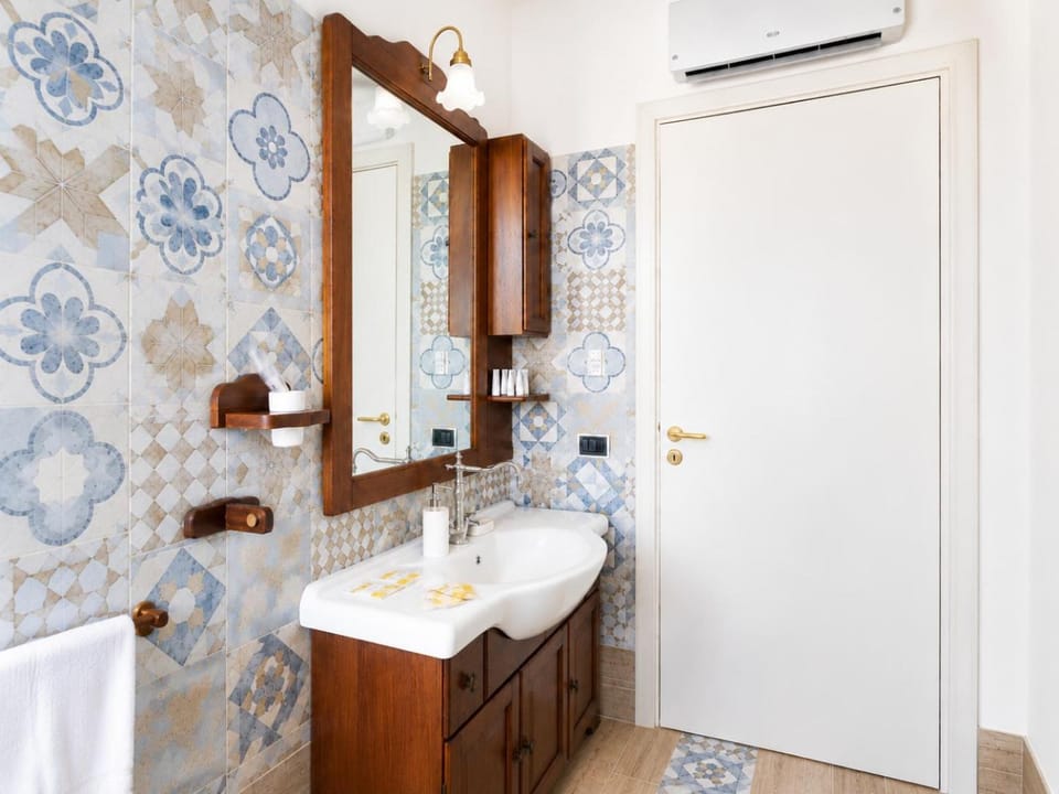 B&B TORRE AZUL FRONTEMARE - Bisceglie Bed and Breakfast in Apulia