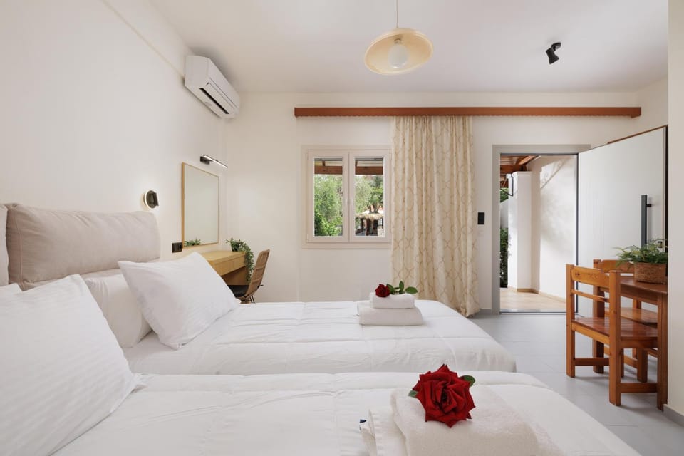 Bed, Photo of the whole room, Bedroom, towels, air conditioner