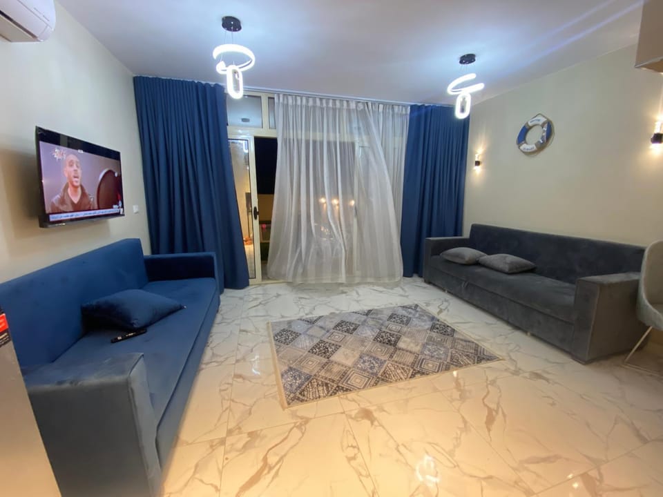 TV and multimedia, Seating area