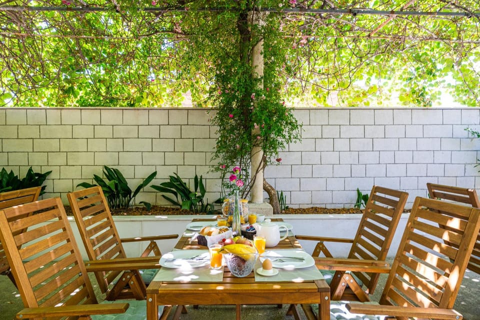 Garden, Food and drinks, Food
