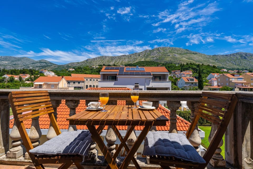 Day, View (from property/room), Balcony/Terrace, Mountain view