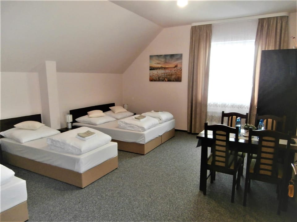 Bed, Living room, Seating area, Bedroom