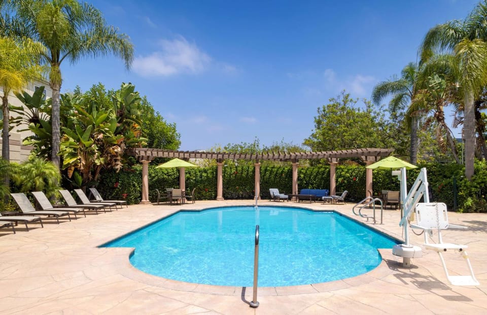 Pool view, Swimming pool