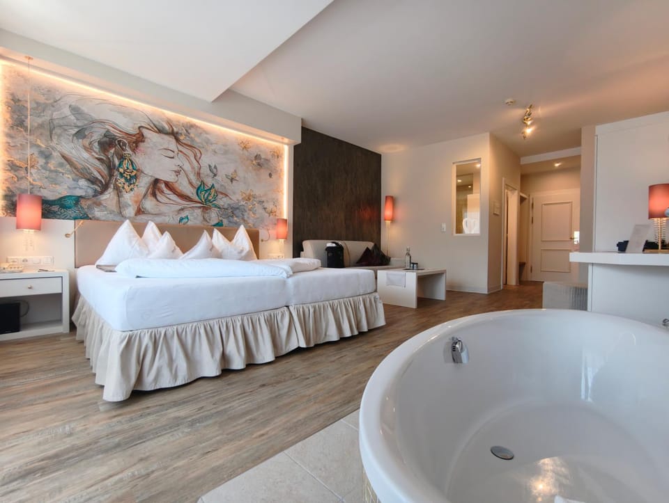 Bed, Photo of the whole room