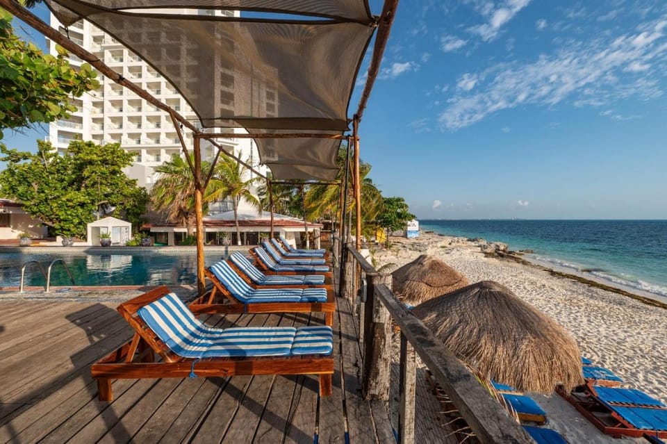 Beach, Swimming pool