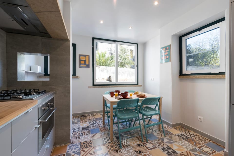 Kitchen or kitchenette, Other, Seating area, Dining area