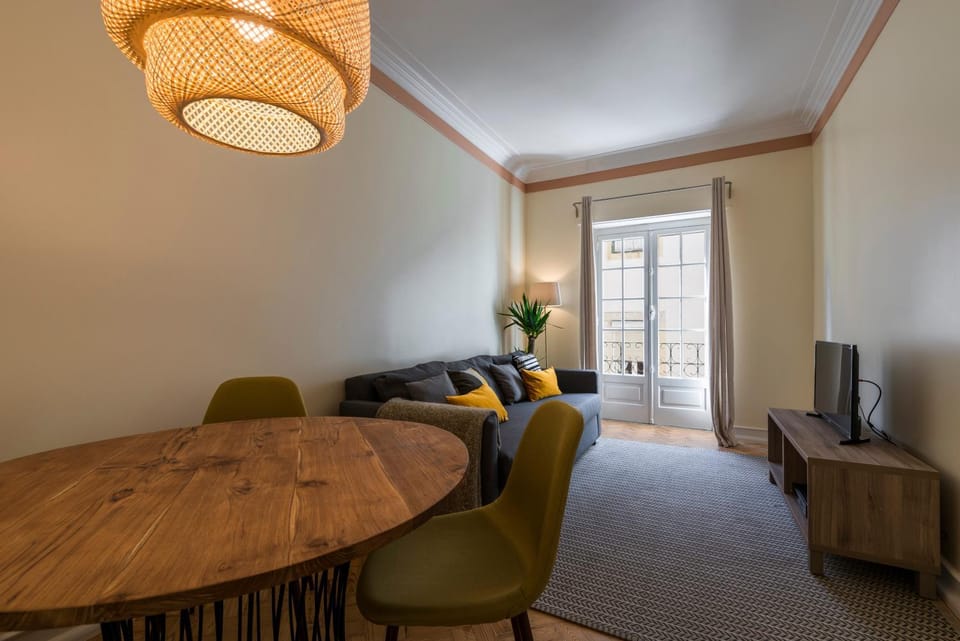 Communal lounge/ TV room, Balcony/Terrace, Living room, Lounge or bar, Banquet/Function facilities, Decorative detail, Decorative detail, Seating area, Dining area, Family