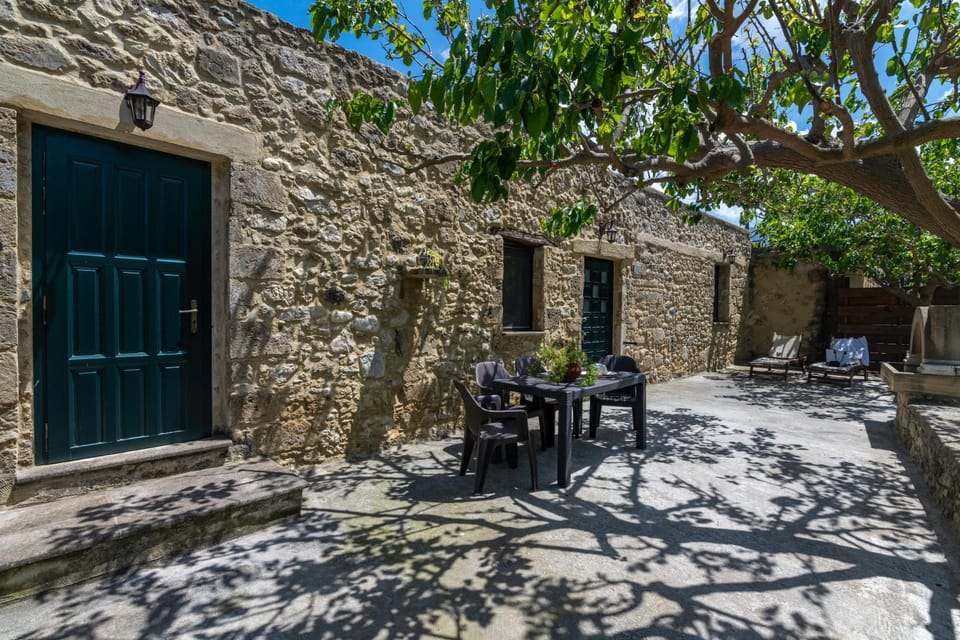 Property building, Patio, Day