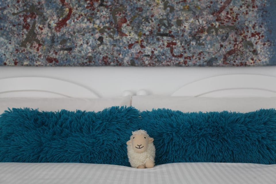Bed, Decorative detail, Bedroom