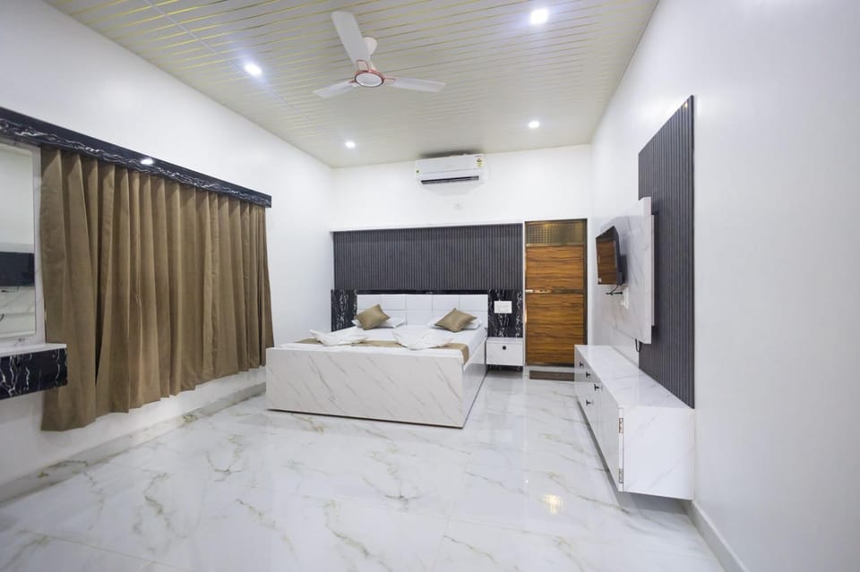 Hotel Rosary House Vacation rental in Maharashtra