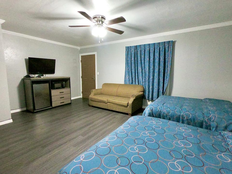 TV and multimedia, Photo of the whole room