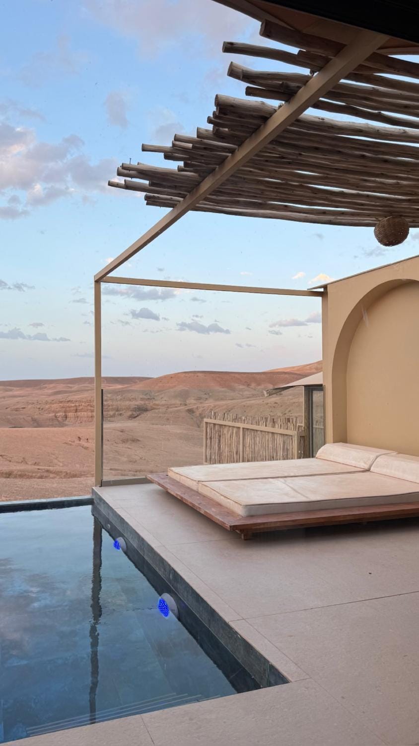 Day, Natural landscape, View (from property/room), Balcony/Terrace, Pool view, Swimming pool, sunbed