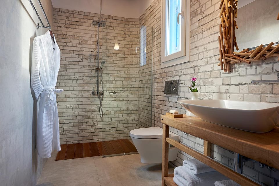 Shower, Toilet, Bathroom, Decorative detail