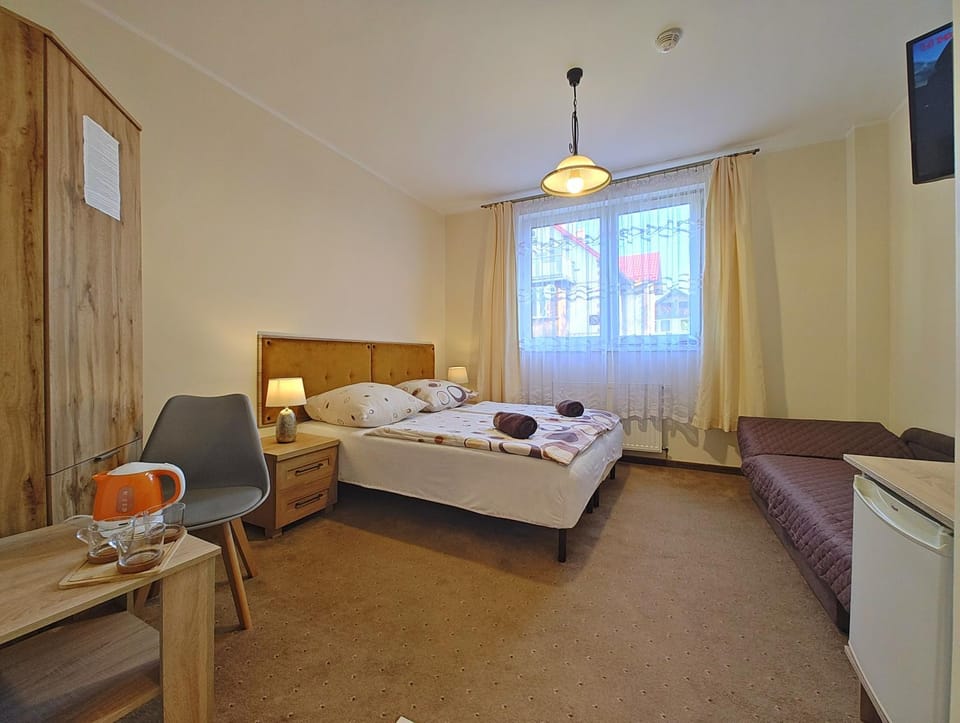 Bed, Photo of the whole room, Bedroom, furniture, towels