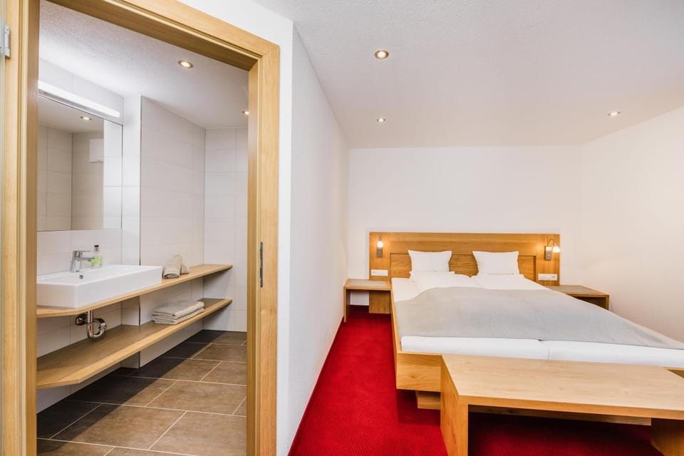 Bathroom, Photo of the whole room