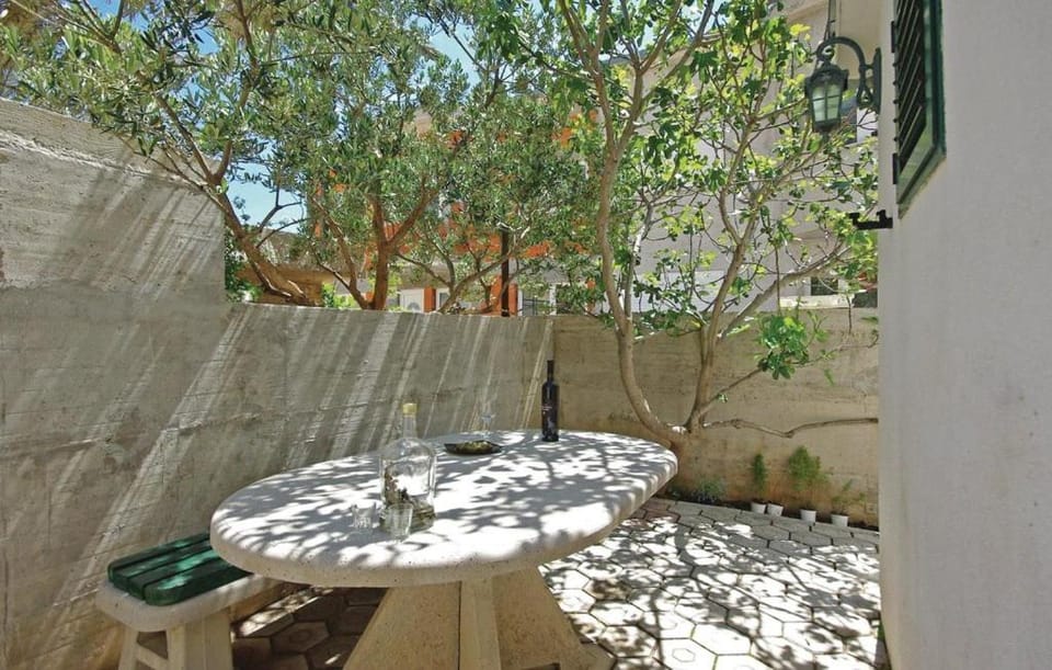 Patio, Day, Internal: Not applicable to any particular room