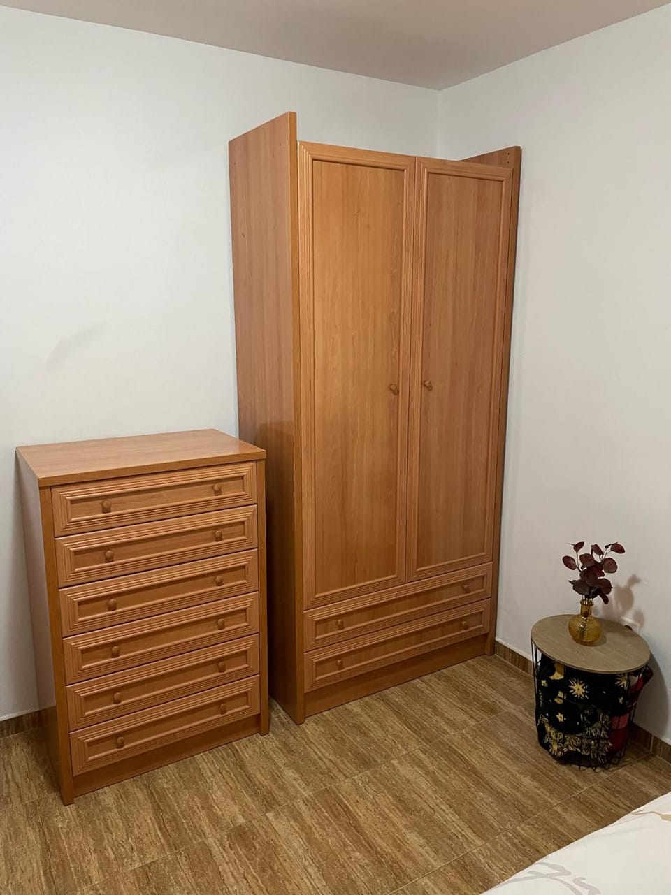 Bedroom, storage, wardrobe