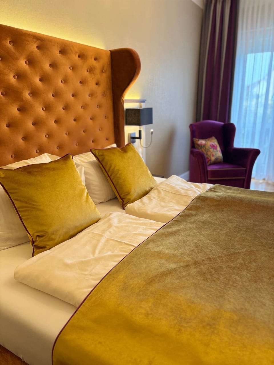 Living room, Photo of the whole room, Decorative detail, Bedroom, Guests