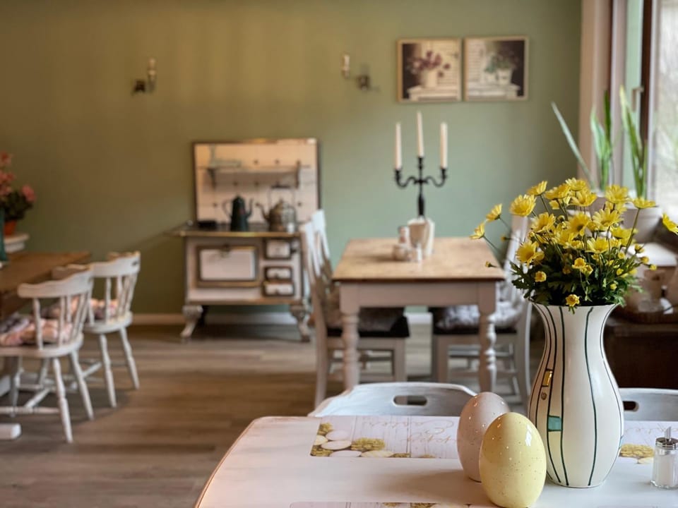 Breakfast, Breakfast