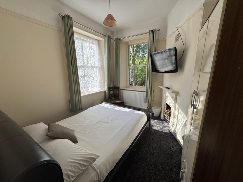 The Briary Bed and Breakfast in Sheffield