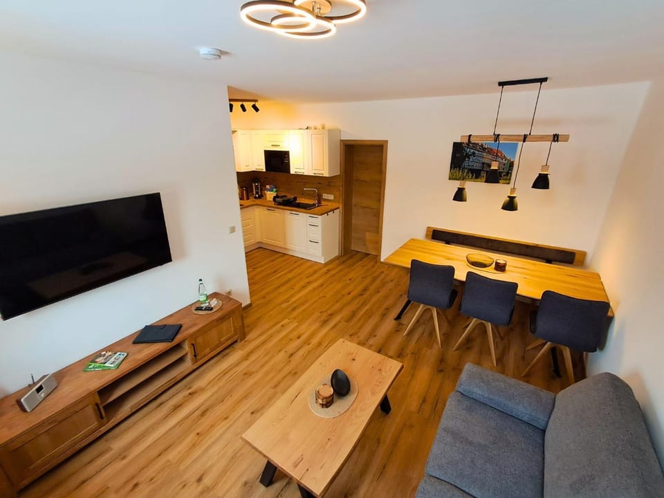 TV and multimedia, Dining area