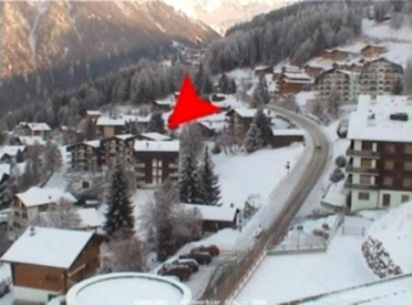 Property building, Winter, Street view