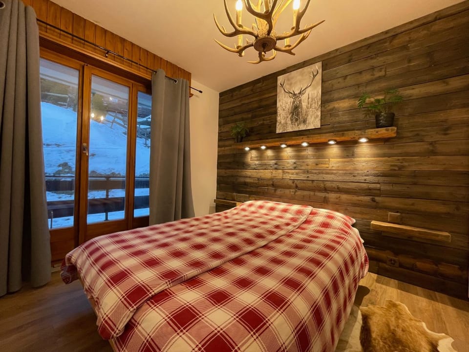 Bed, Balcony/Terrace, Photo of the whole room, Bedroom