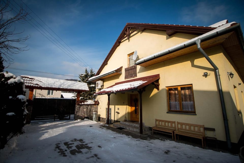 Property building, Winter