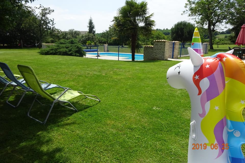 Le Chatenet Gite House in Nouvelle-Aquitaine