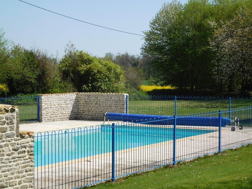 Swimming pool, Swimming pool