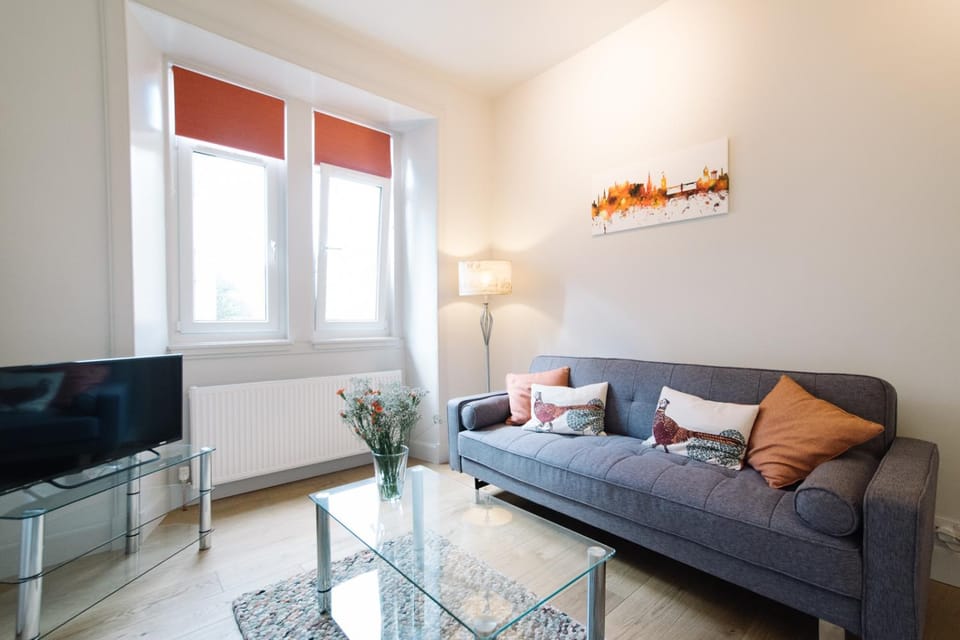 Living room, Photo of the whole room