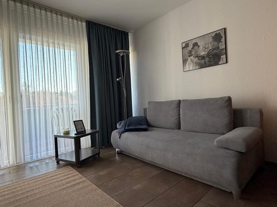 Living room, Photo of the whole room