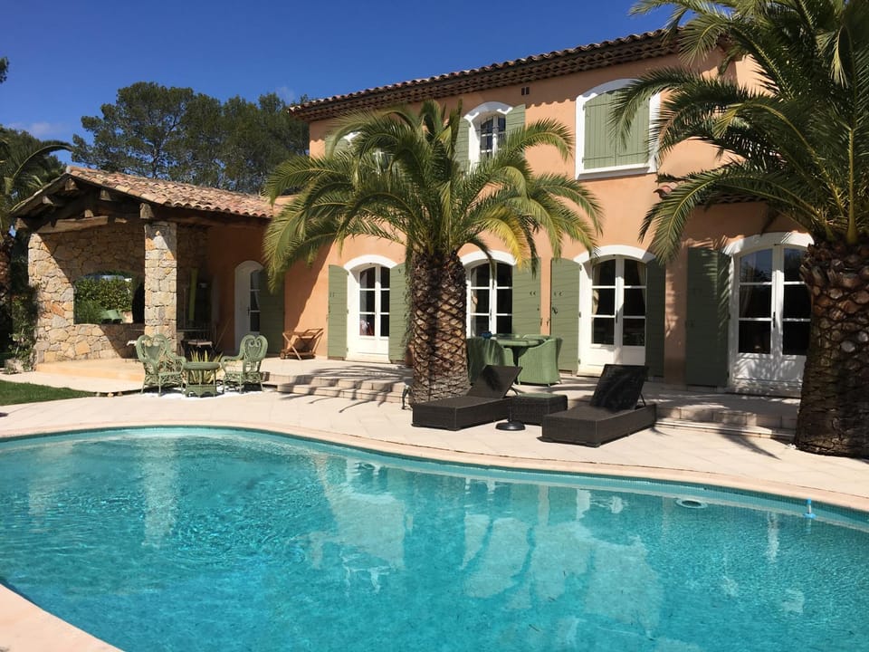 Le Champmazet Bed and Breakfast in Mougins