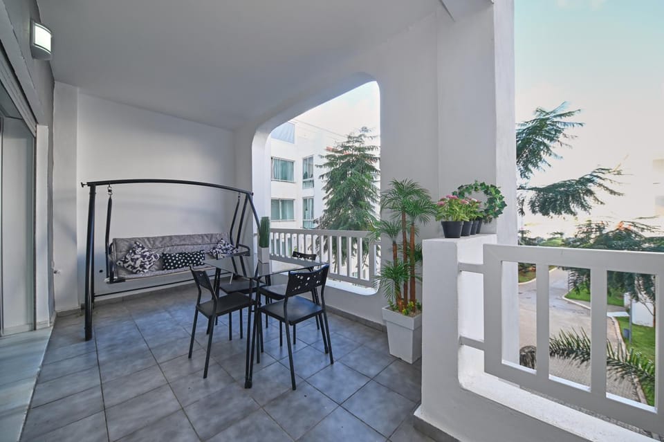View (from property/room), Balcony/Terrace