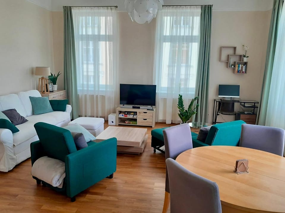 TV and multimedia, Living room, Photo of the whole room