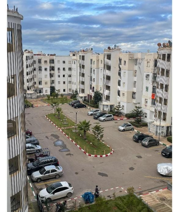 Property building, Neighbourhood, Street view, Parking