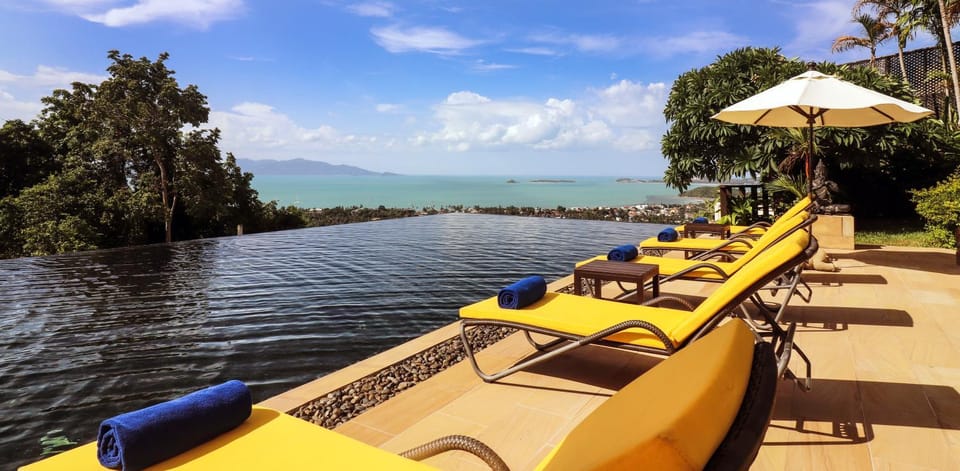 Day, Natural landscape, Seating area, Beach, Mountain view, Pool view, Sea view, Swimming pool, Swimming pool, sunbed