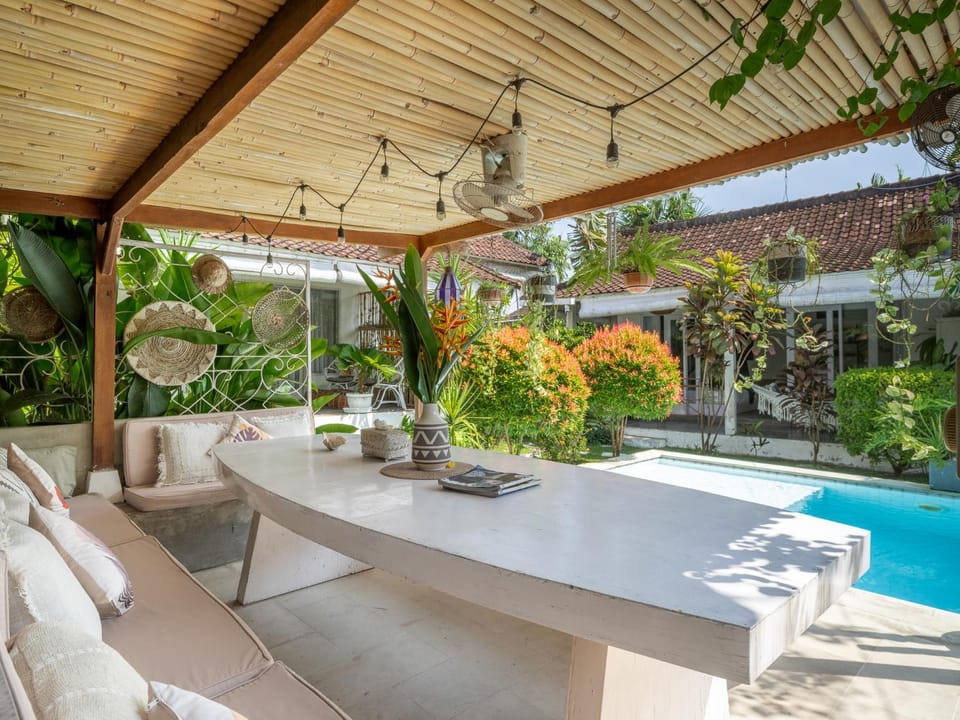 Diving, Swimming pool