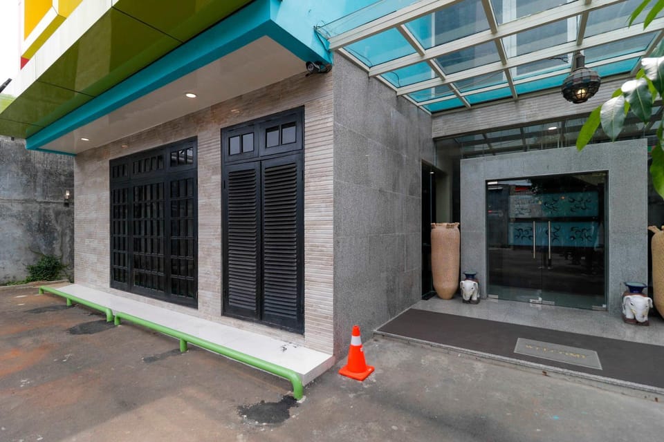 Property building, Facade/entrance