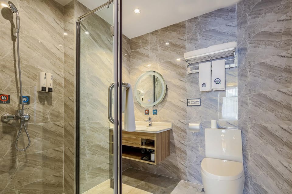 Yimi Inn Changdi Damalu Branch Hotel in Guangzhou