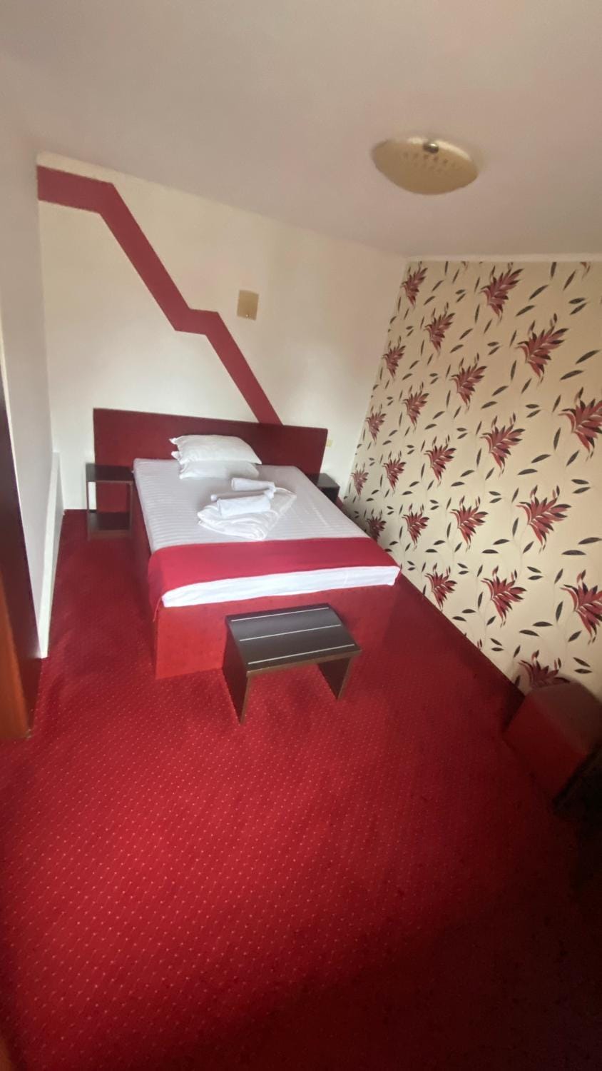 Pension La Viorel Isaila Bed and Breakfast in Sibiu