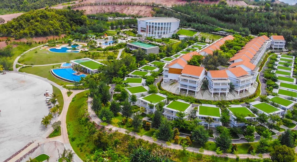 Property building, Bird's eye view, Sea view, Swimming pool