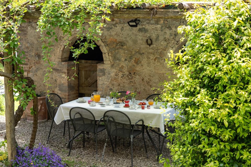 Dining area, Breakfast, Inner courtyard view