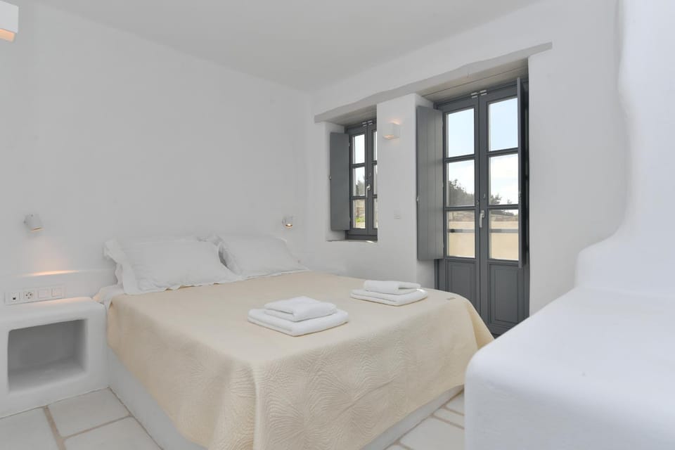 Sea Swell Villas at Santa Maria House in Paros, Greece