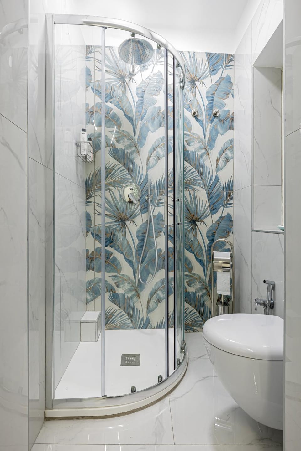 Shower, Toilet