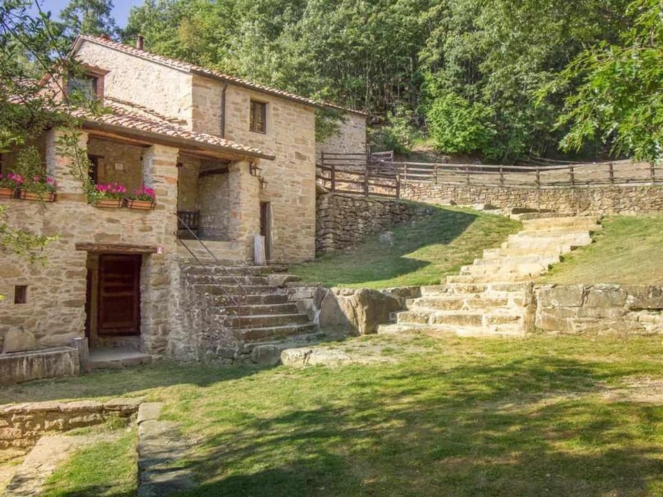 Villa Vallorsaia con piscina privata House in Tuscany