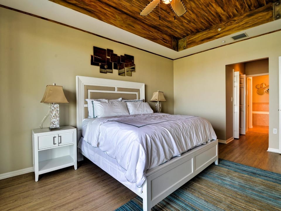 Harborview Grande 802 Apartment in Clearwater Beach