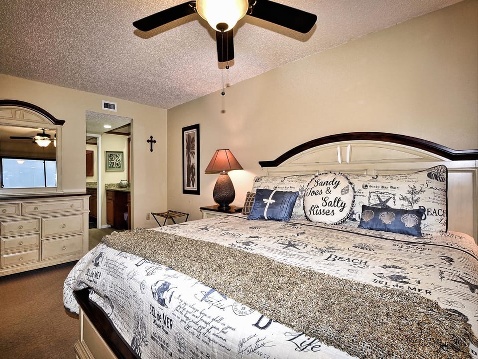 Villas of Clearwater Beach 8A Apartment in Clearwater Beach